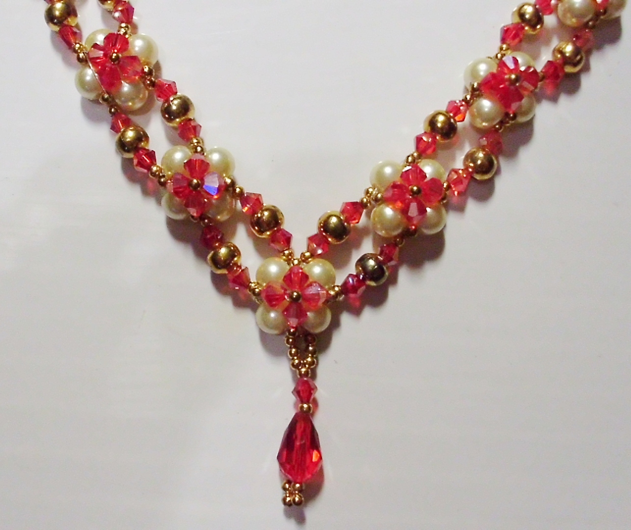 Красно-золотое ожерелье (фрагмент) Красно-золотое ожерелье (фрагмент)